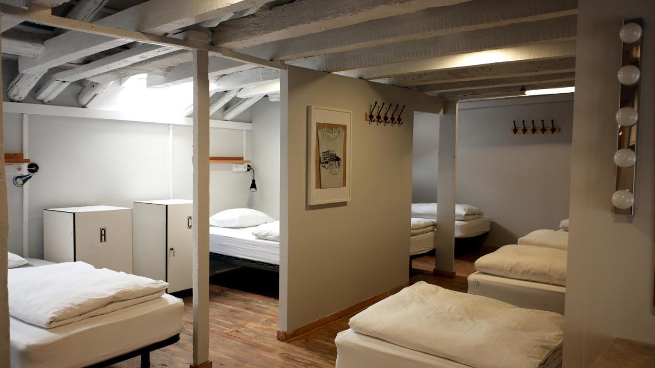 Bed 10-Bed Mixed Dormitory Room