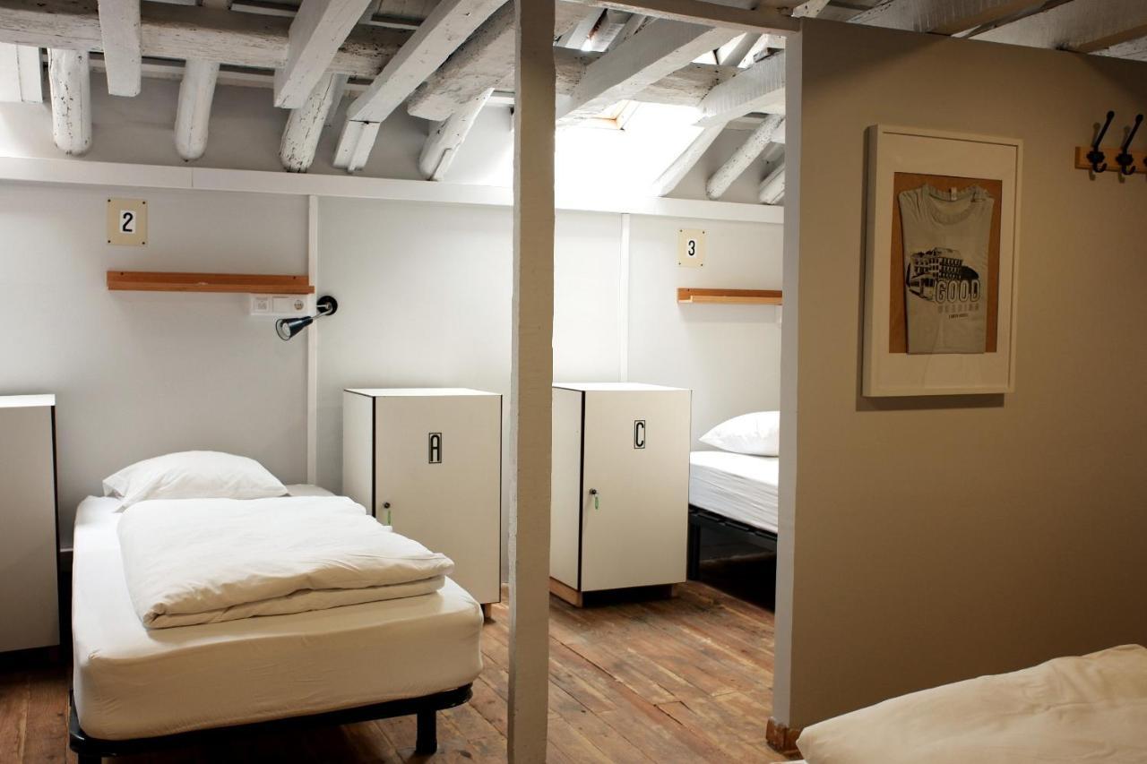 Bed 10-Bed Mixed Dormitory Room
