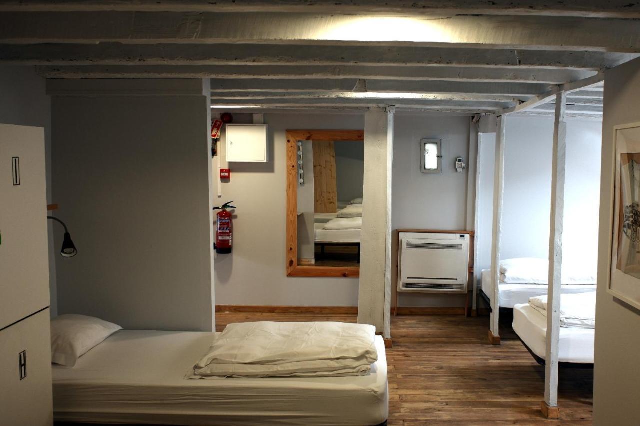 Bed 10-Bed Mixed Dormitory Room