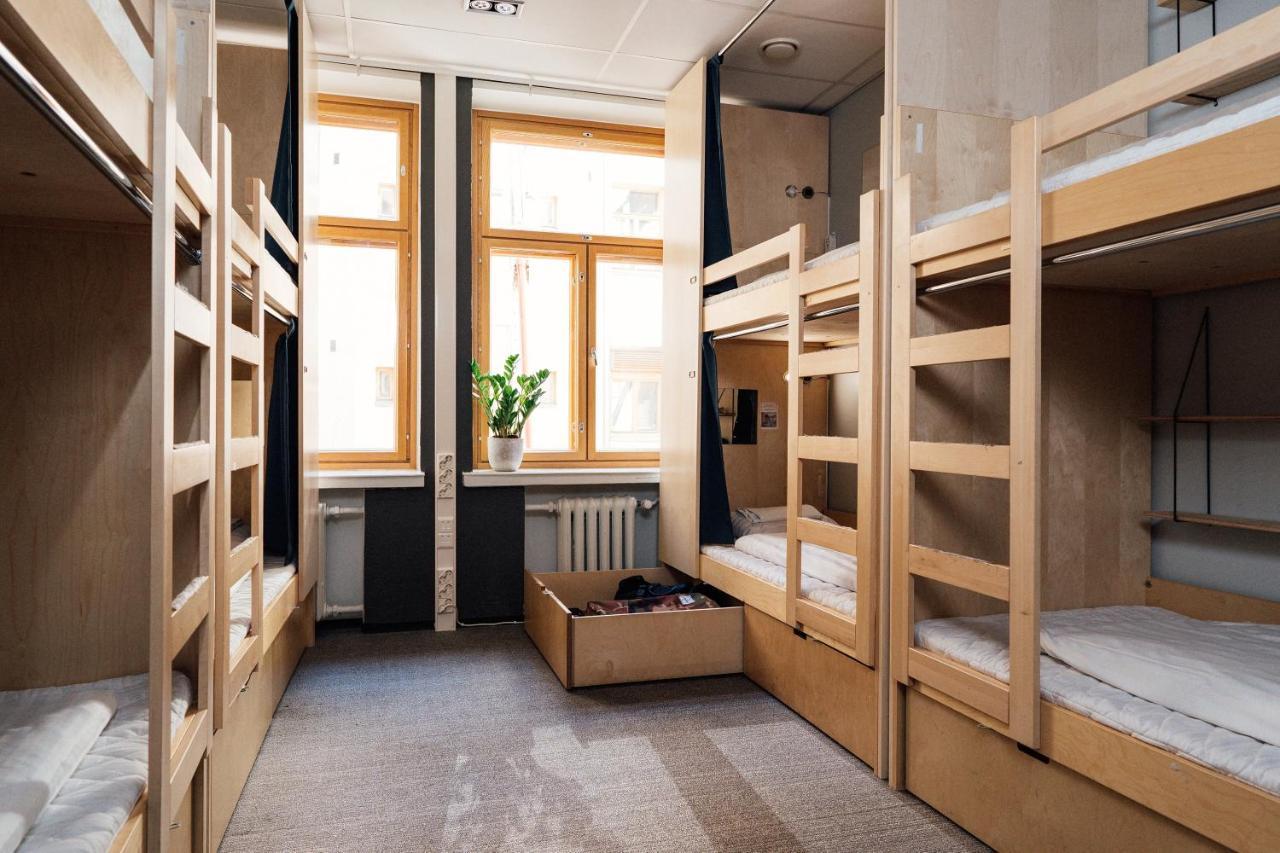 Lit dans Dortoir pour Femmes de 8 Lits