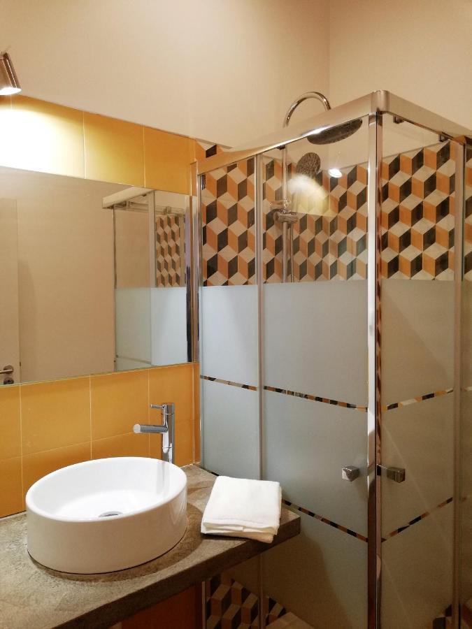 Quarto Duplo ou Twin com Casa de Banho Privativa