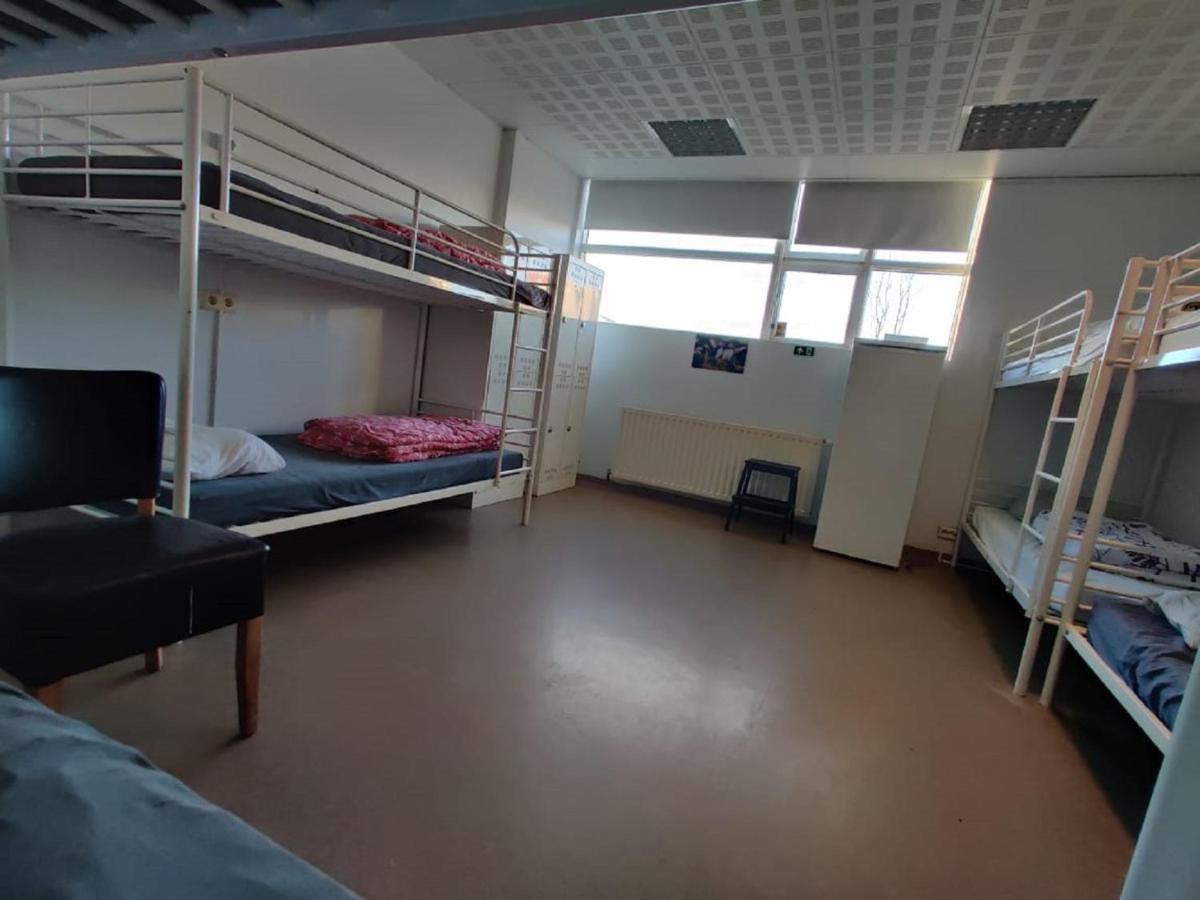 Bed 8-Bed Dormitory Room