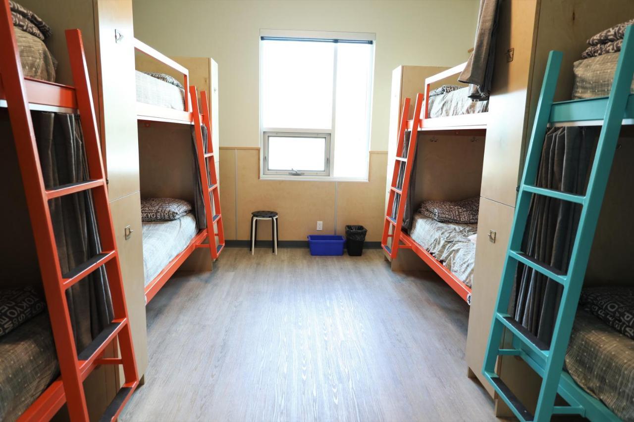 Bed 8-Bed Mixed Dormitory Room