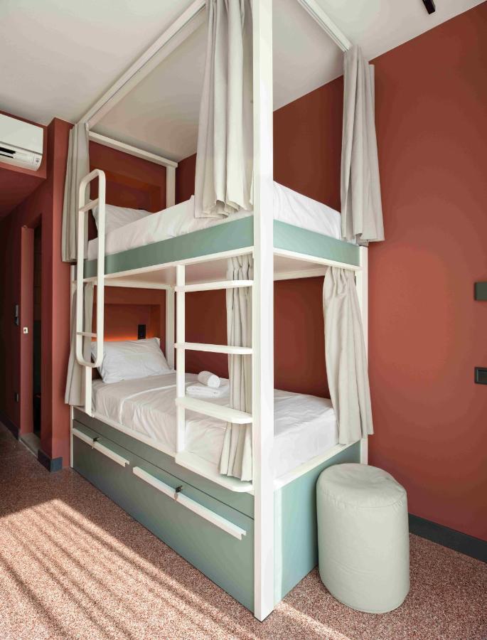 Bett im Frauenschlafsaal mit 4 Betten und Stadtblick
