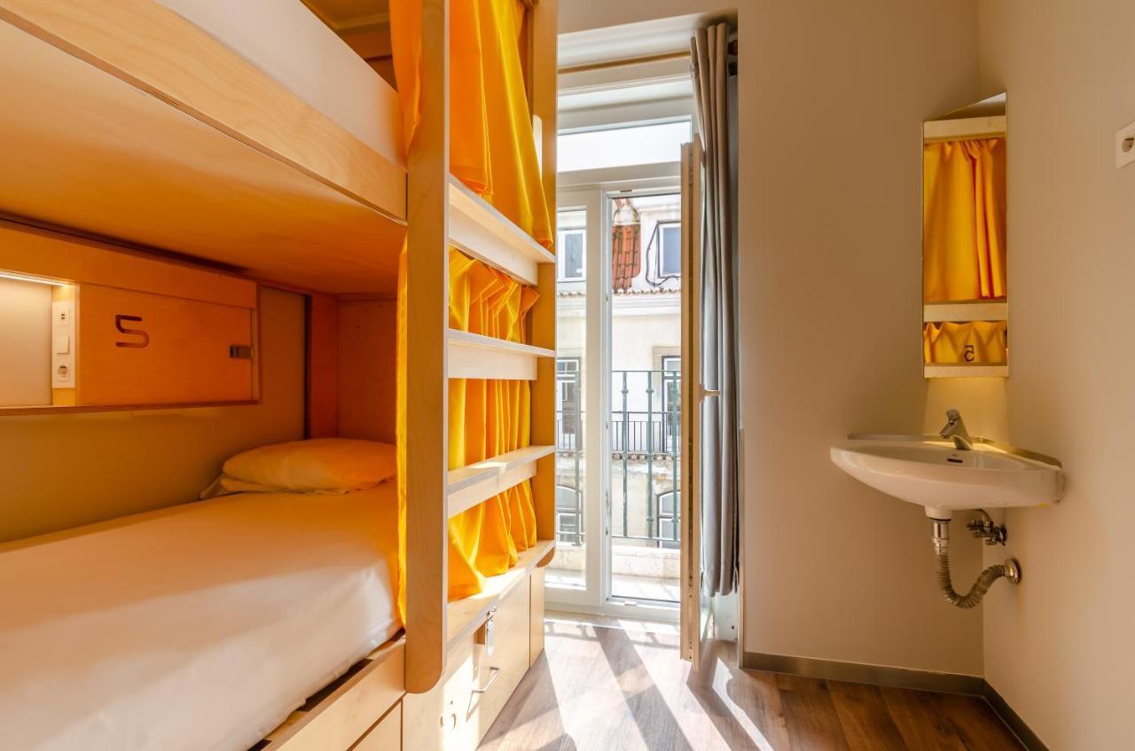 Bed 5-Bed Female Dormitory Room