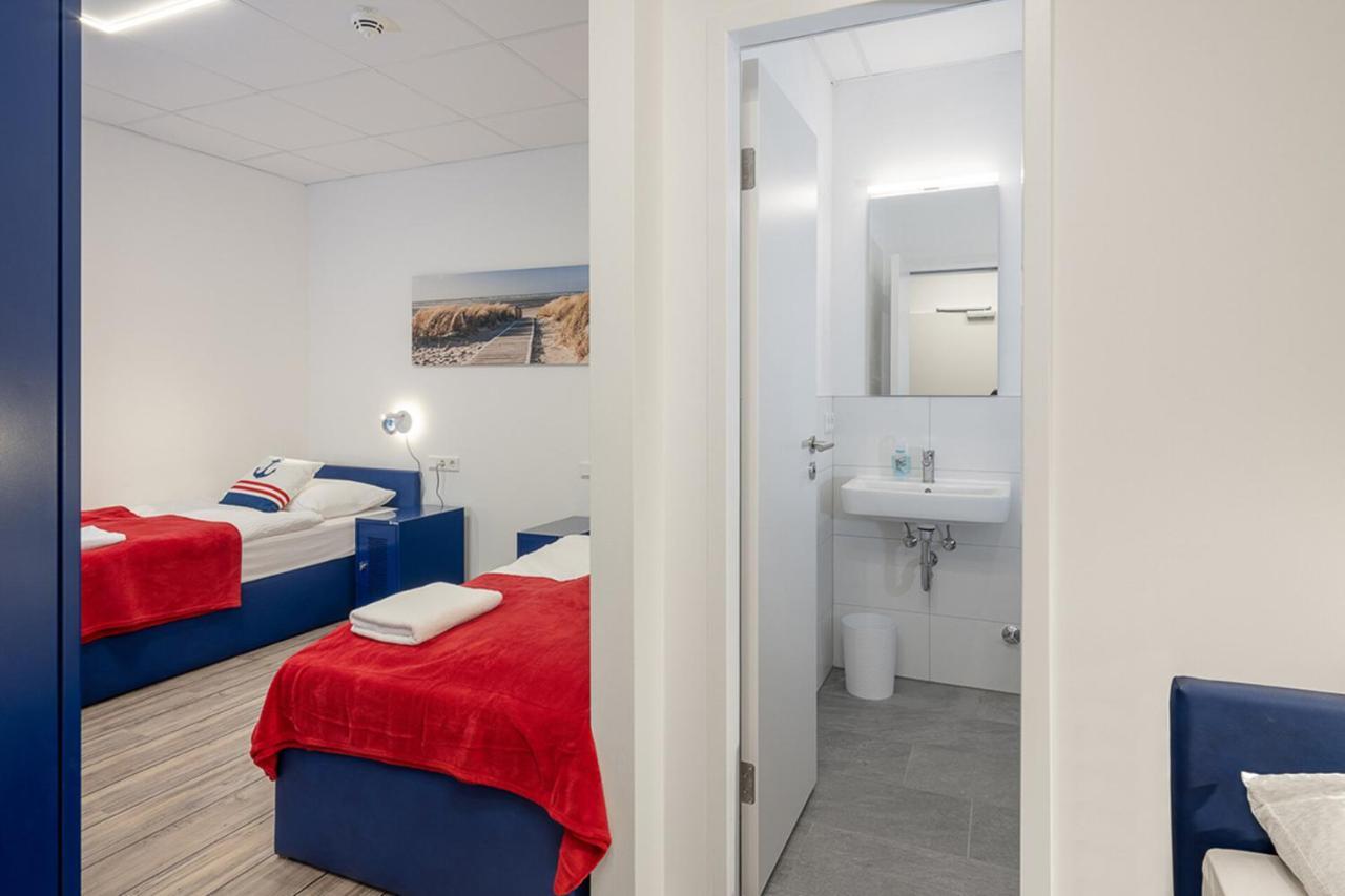 Zweibettzimmer mit Bad