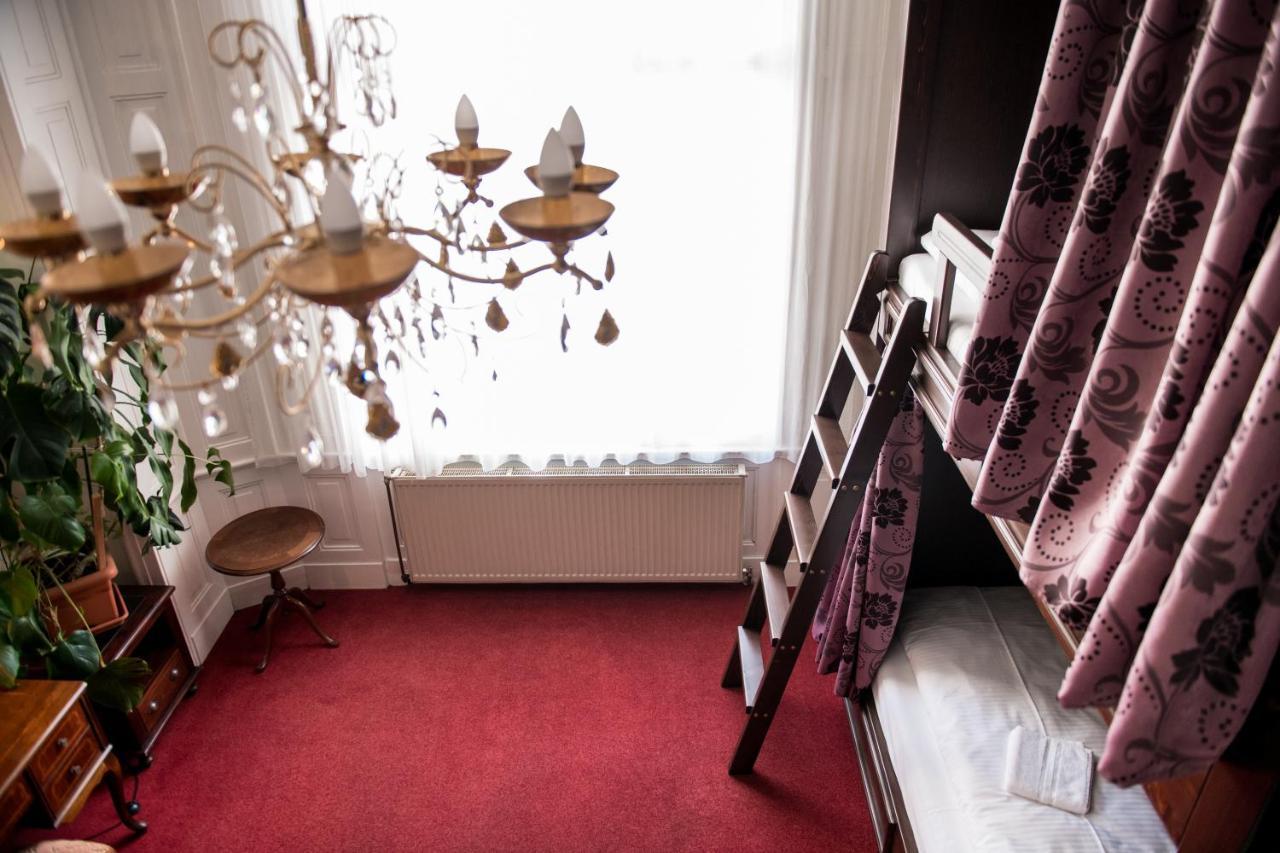 Bed 4-Bed Female Dormitory Room