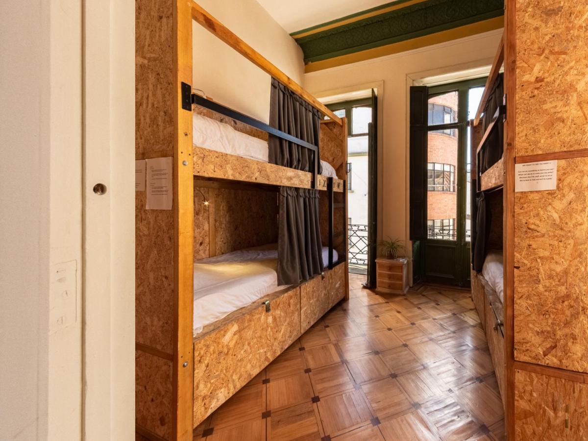 Bed in 4-Bed Female Dormitory Room,1118633091:JPEG