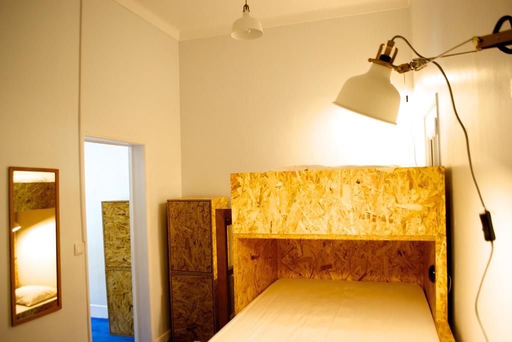 Bed in 9-Bed Mixed Dormitory Room