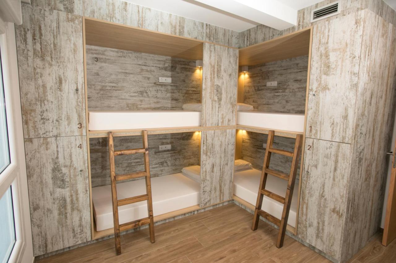 Bed 8-Bed Mixed Dormitory Room