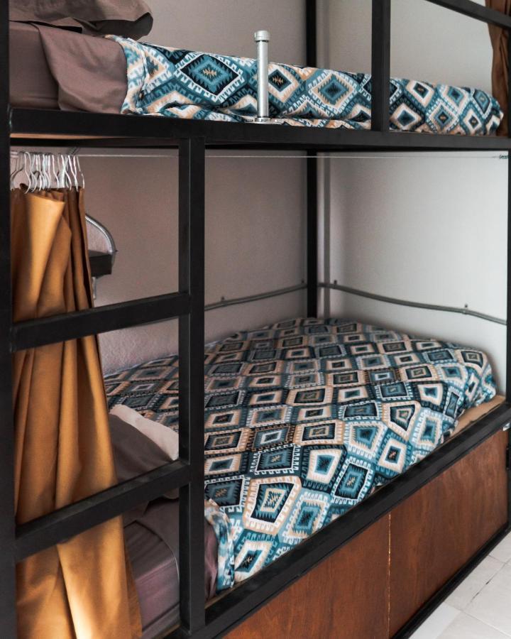 Cama en habitación compartida mixta de 6 camas