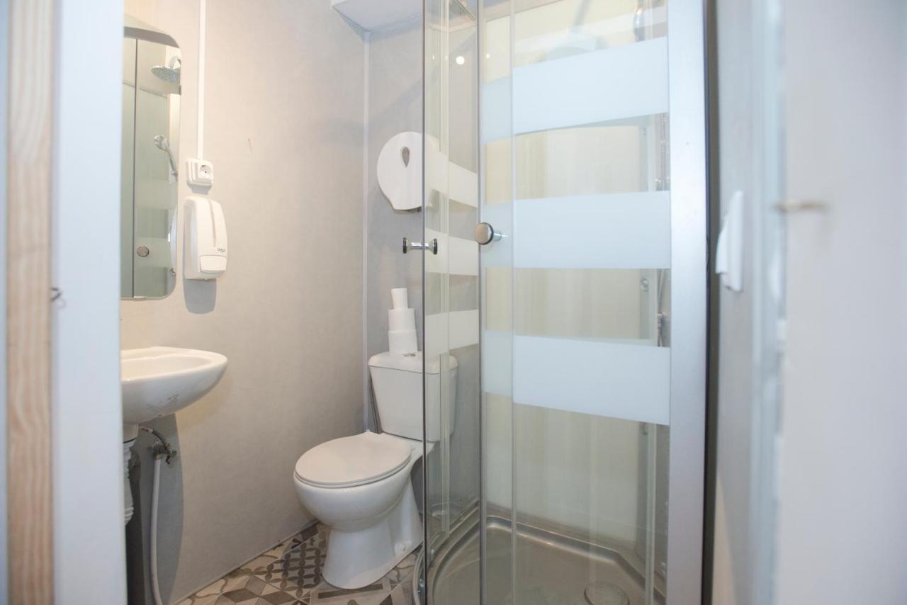 Quarto Duplo com Casa de Banho Partilhada