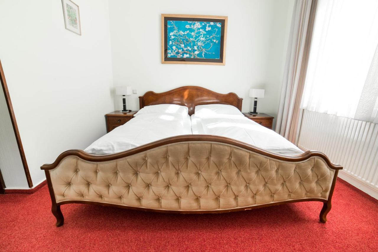 Standard Double Room,1154437170:JPEG