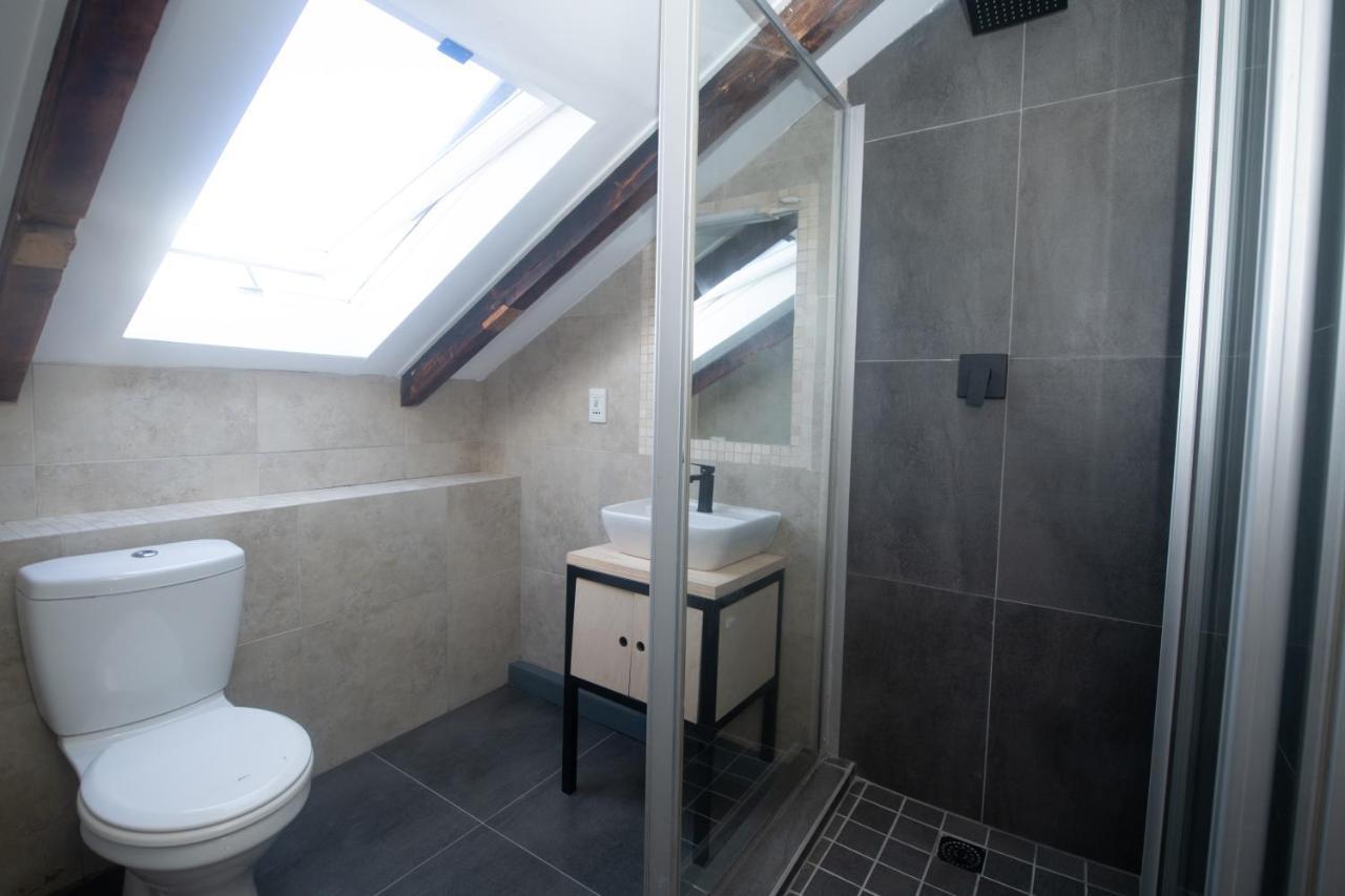 Loft Kamer met Eigen Badkamer
