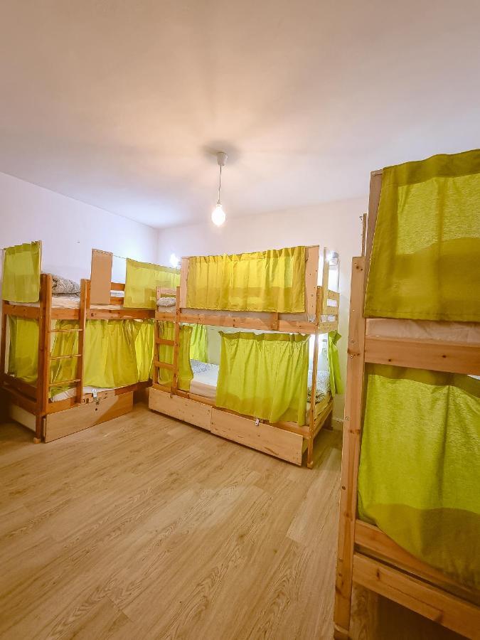 Bed 6-Bed Mixed Dormitory Room