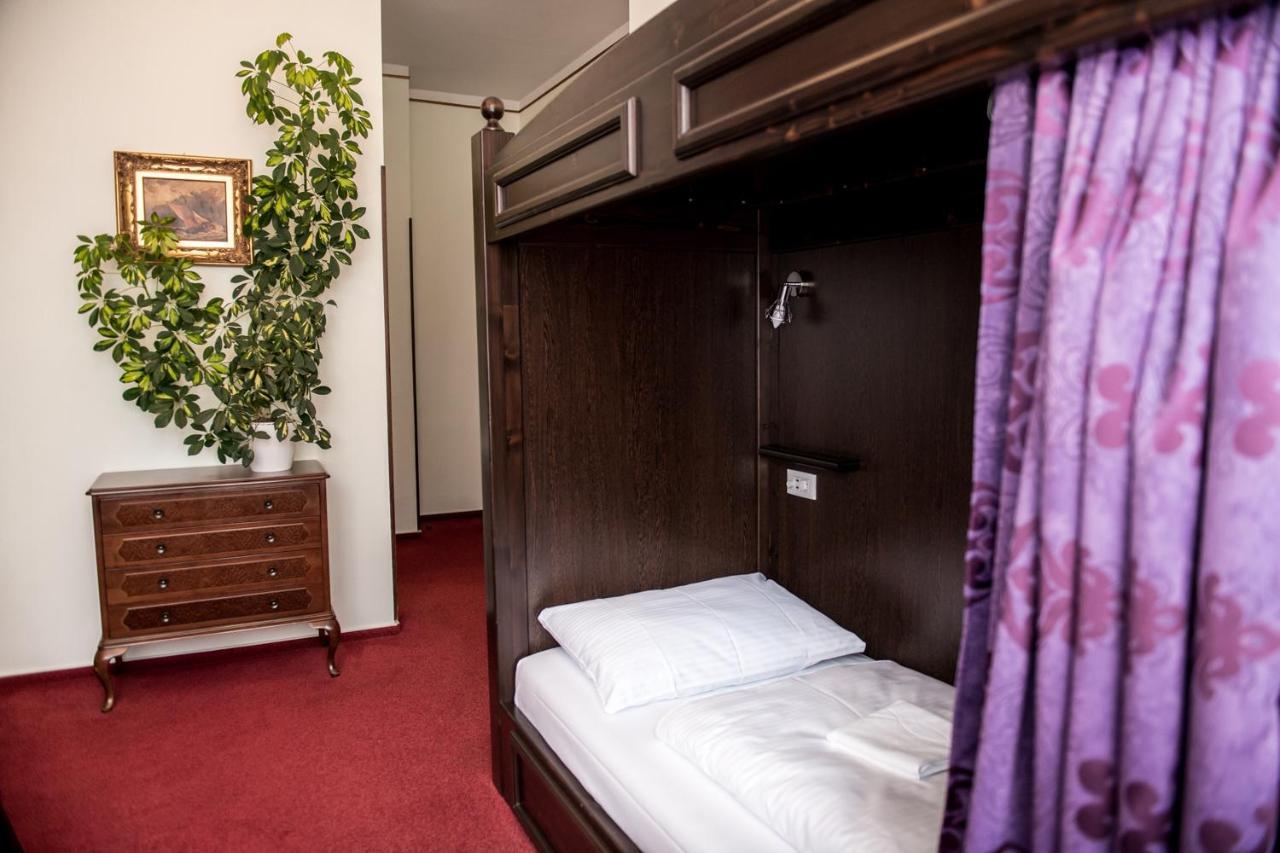 Bed 3-Bed Female Dormitory Room