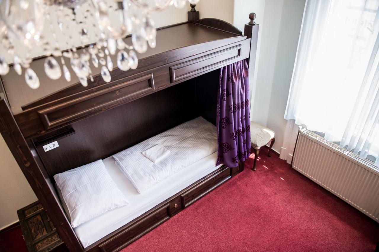 Bed 3-Bed Female Dormitory Room