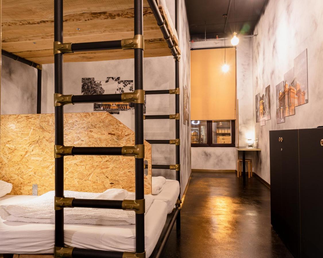 Single Bed 4-Bed Dormitory Room