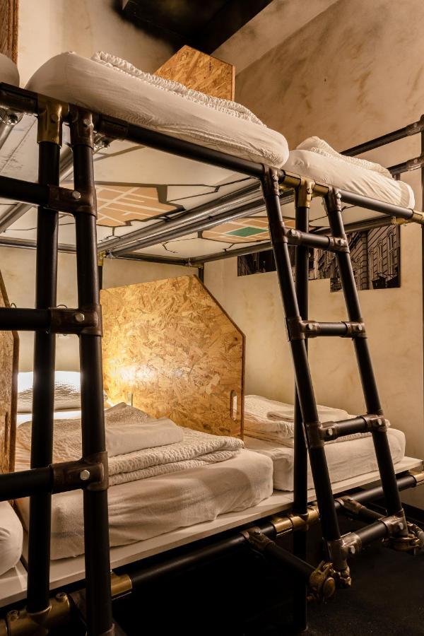 Bed 6-Bed Mixed Dormitory Room
