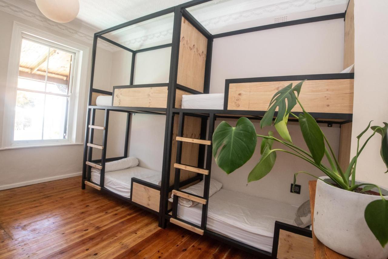 Bed op een Vrouwenslaapzaal met 6 Bedden
