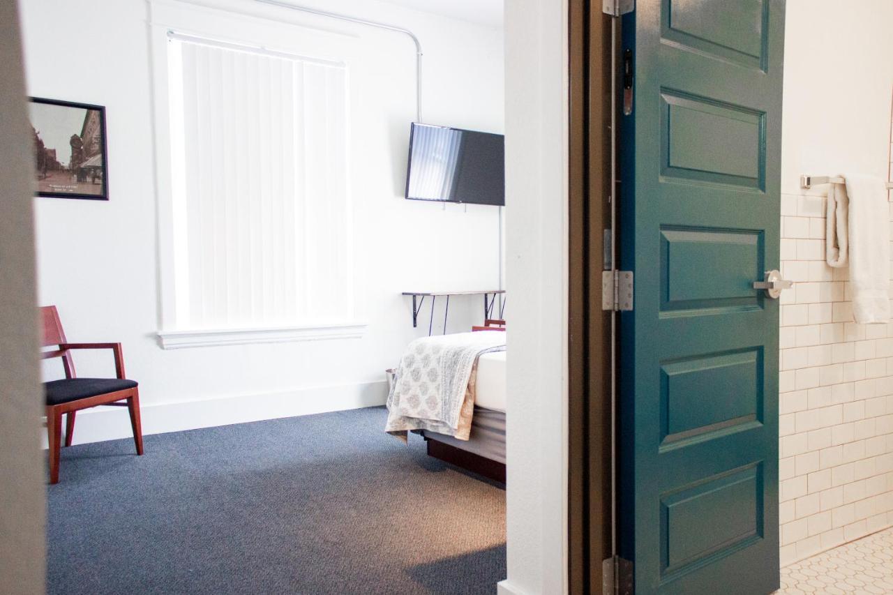 Private Ensuite Room