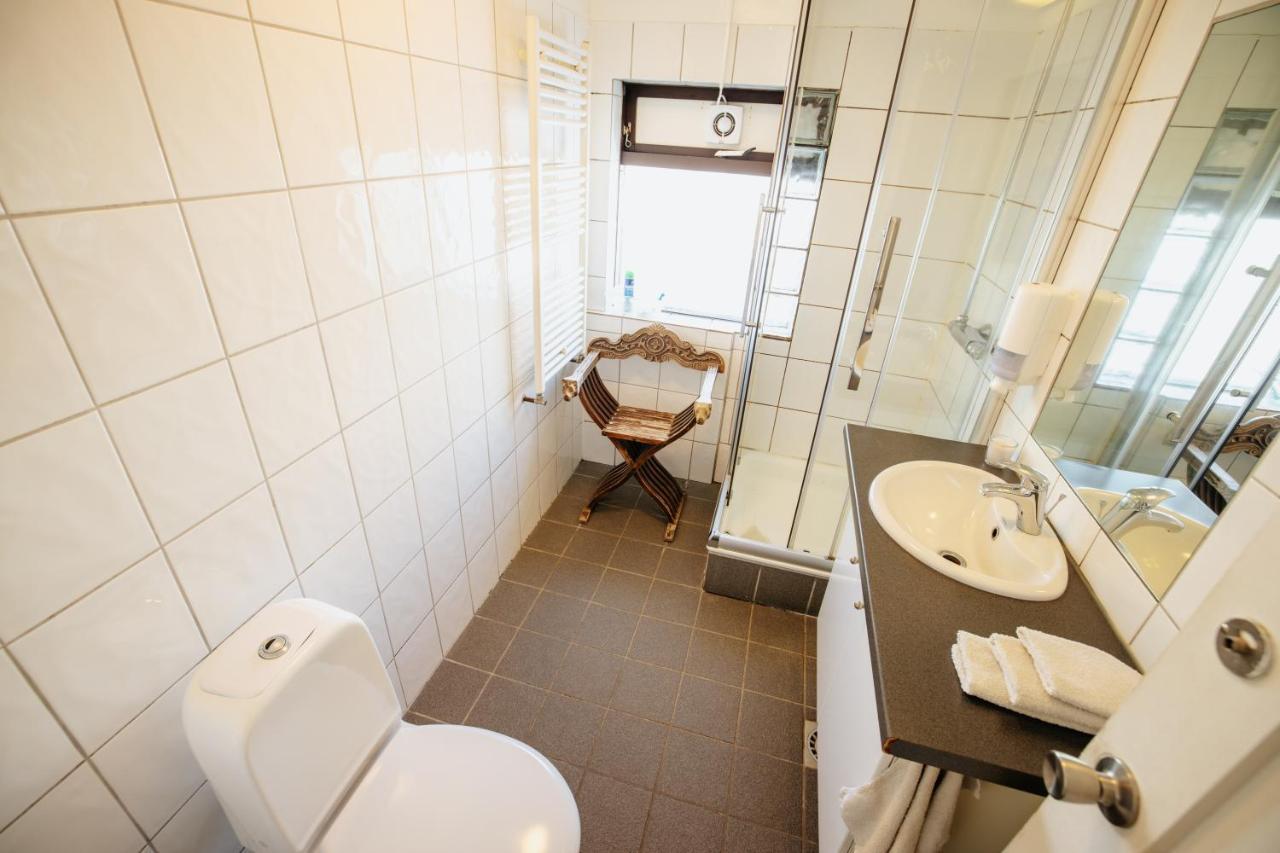 Single Room with Shared Bathroom