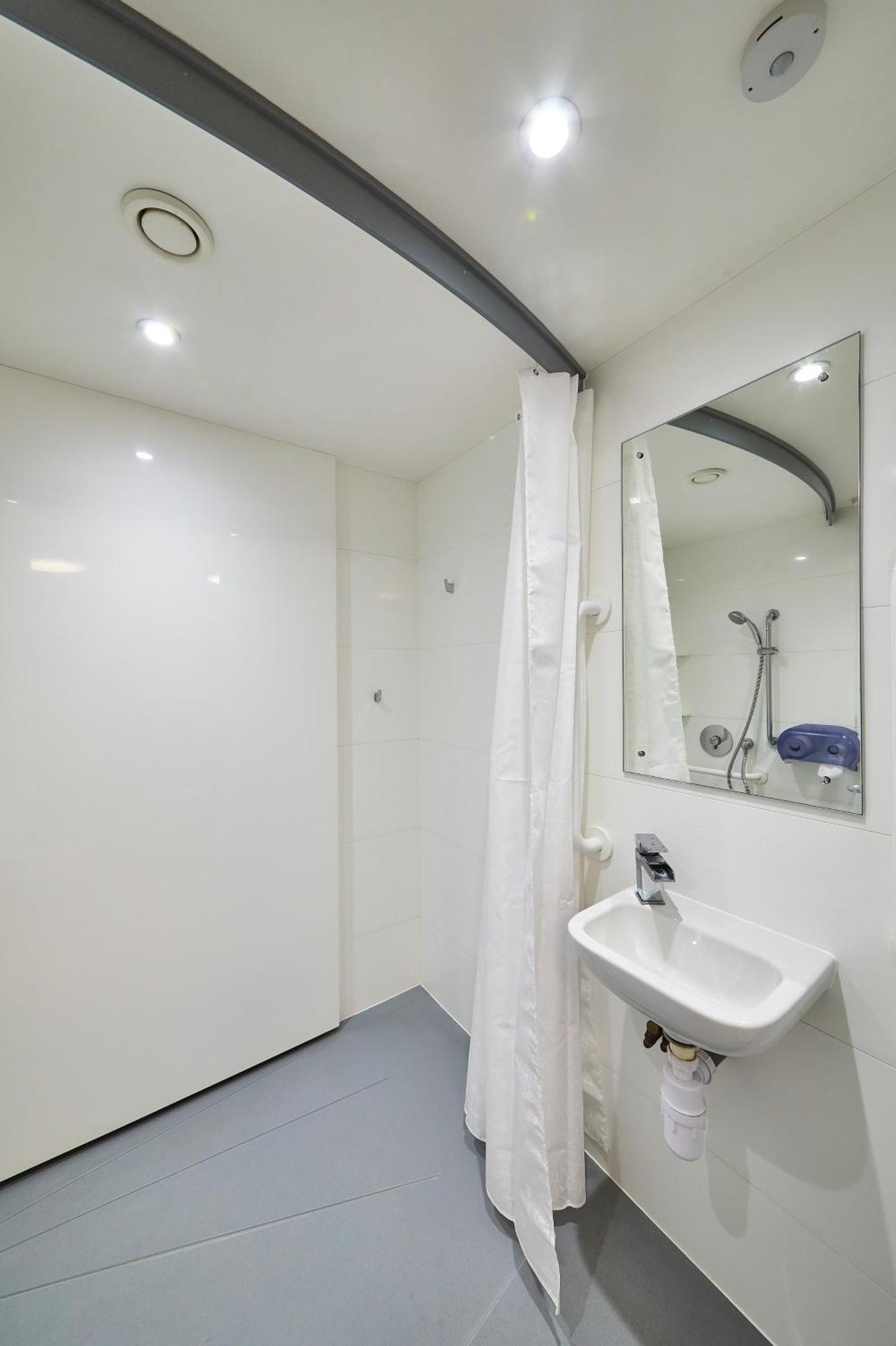 Doppelzimmer mit externem Gemeinschaftsbad