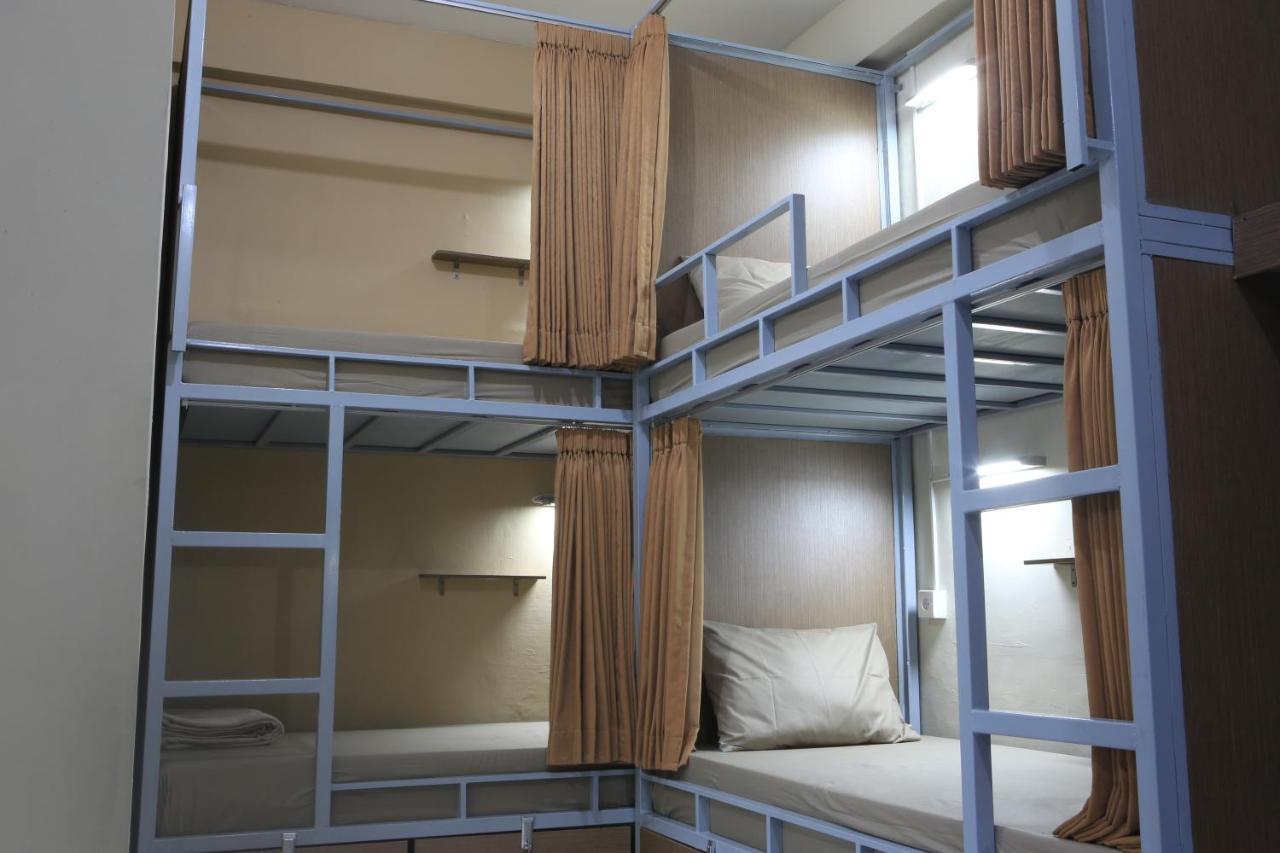 Bed in 10-Bed Mixed Dormitory Room
