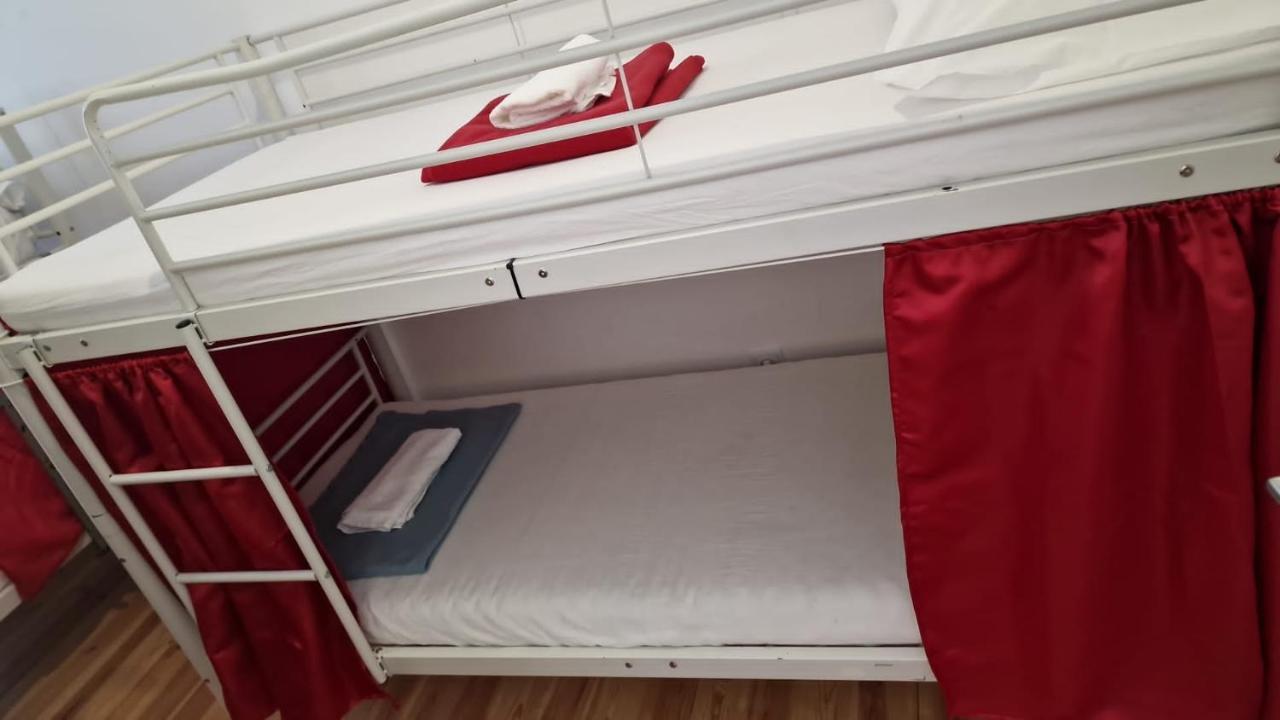 Bed 4-Bed Dormitory Room