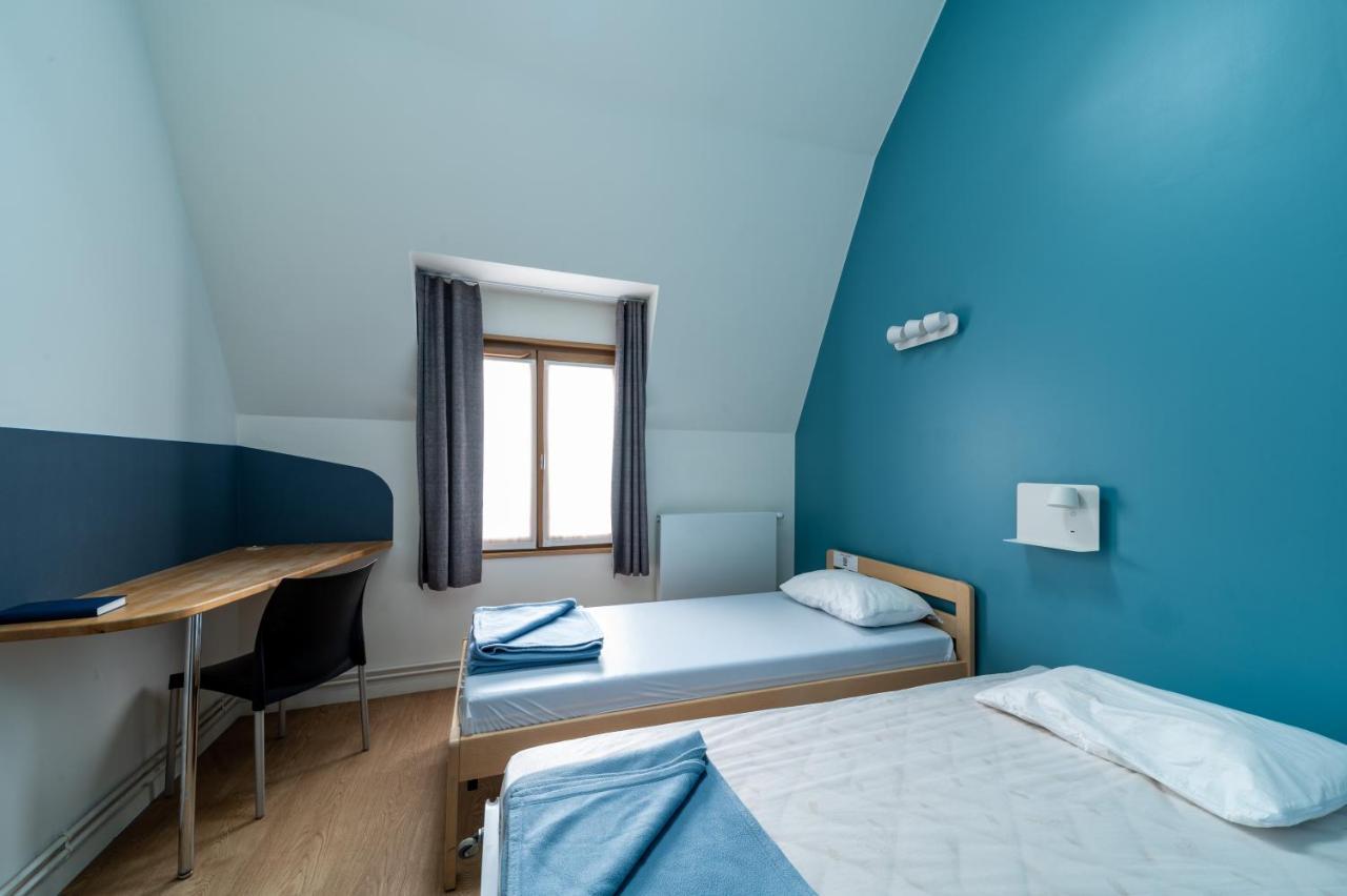 Bed 3-Bed Male Dormitory Room,1294188235:JPEG