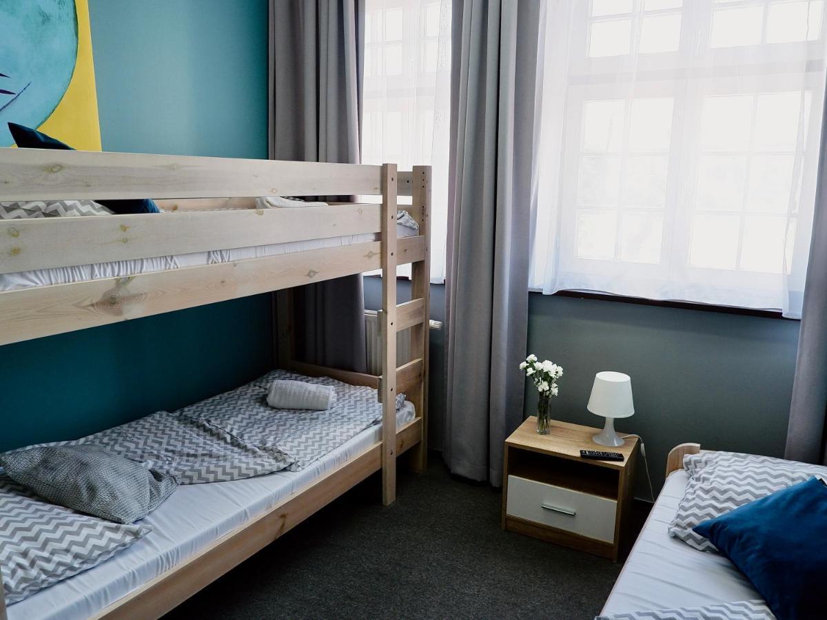 Dreibettzimmer mit Gemeinschaftsbad