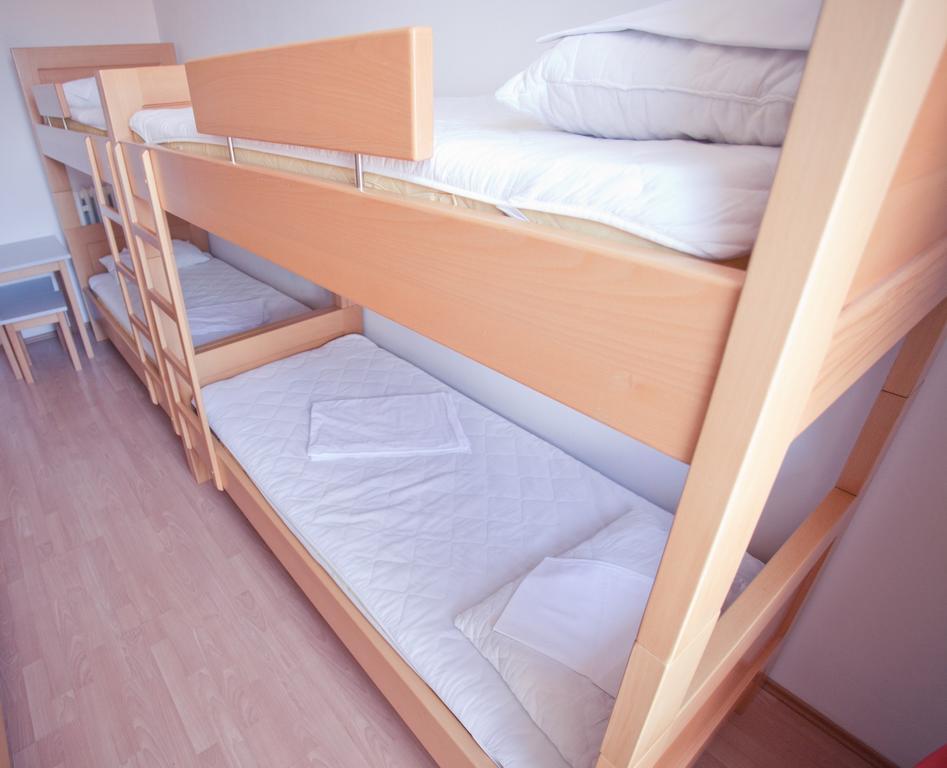 Vierbettzimmer mit Gemeinschaftsbad
