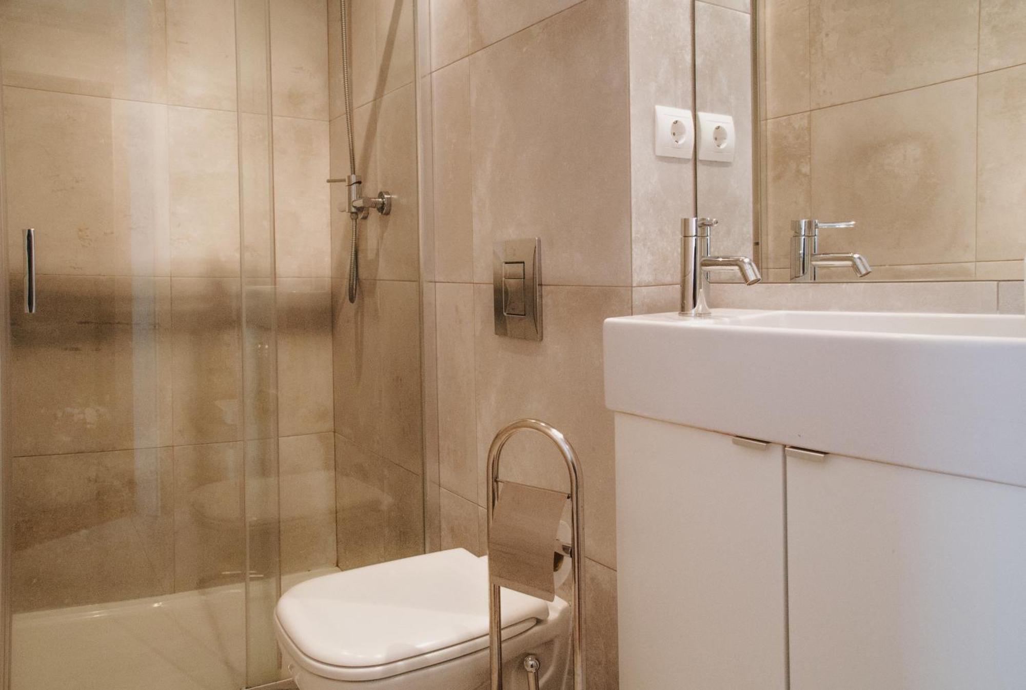 Camera Doppia con Letti Singoli con Bagno Privato