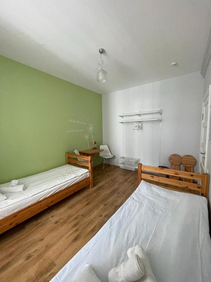 Twin Room,1289377576:JPEG