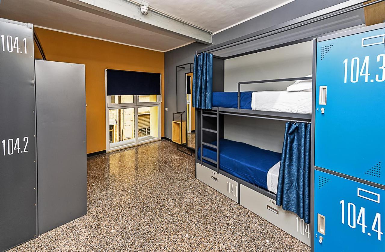 Bed in 4-Bed Mixed Dormitory Room with Private External Bathroom