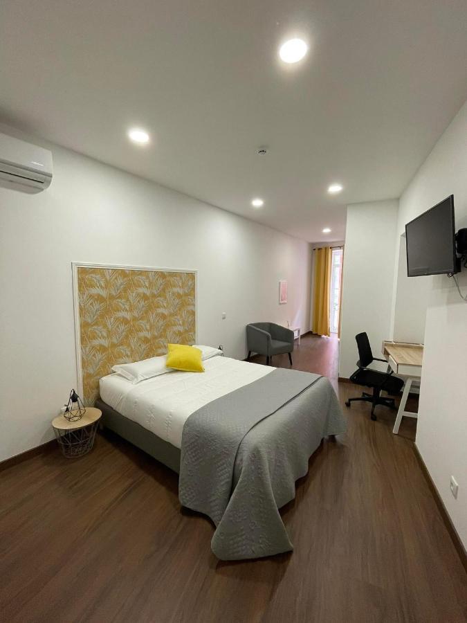 Quarto Duplo