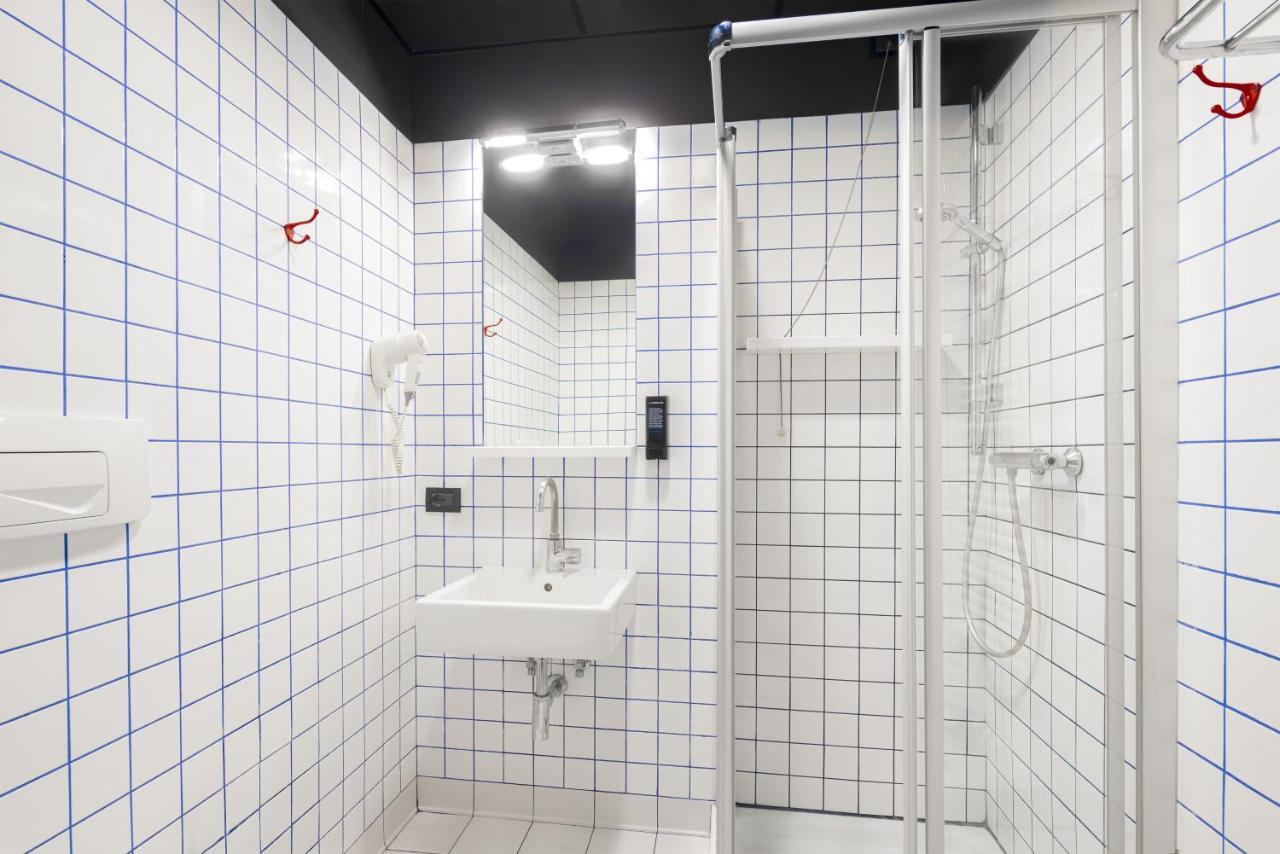 Driepersoonskamer met Eigen Badkamer