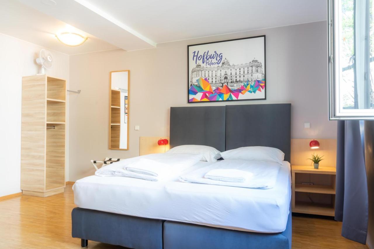 Double Room with Private Bathroom,1304333773:JPEG