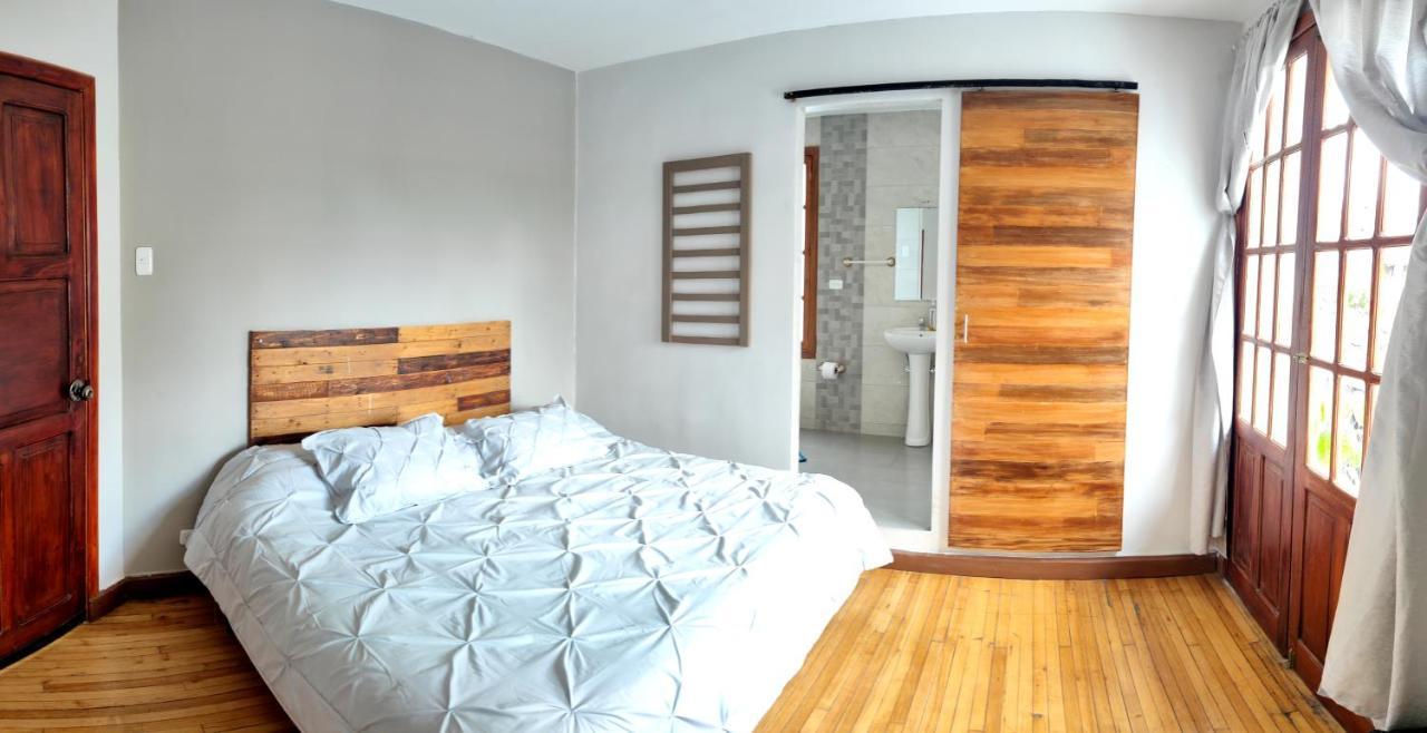 Habitación Familiar con baño privado