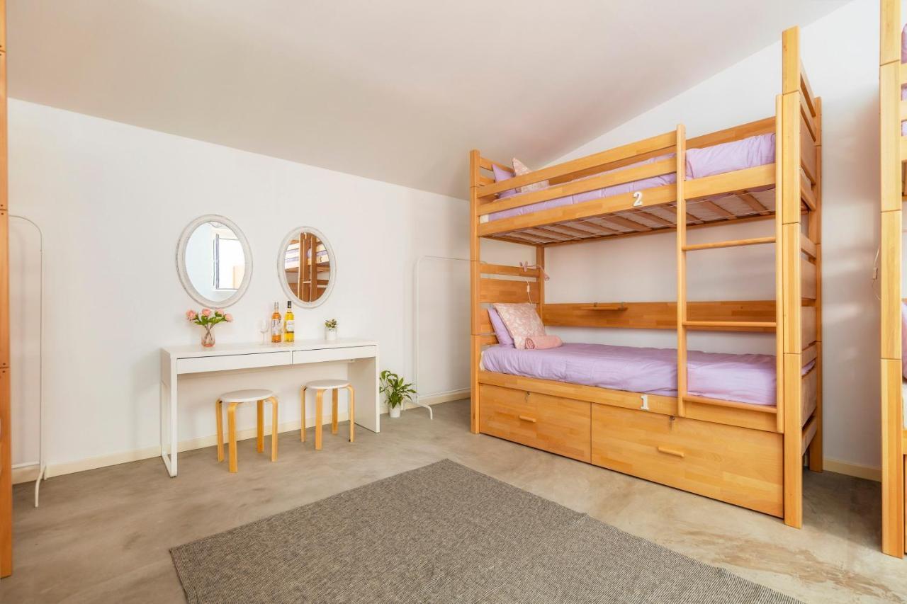Bed 6-Bed Female Dormitory Room