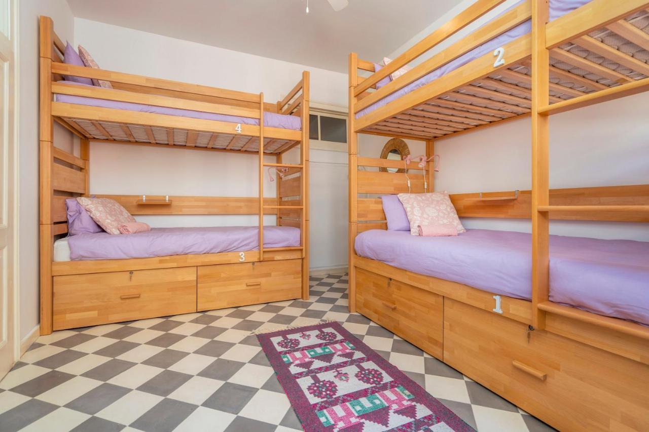 Bed 4-Bed Female Dormitory Room