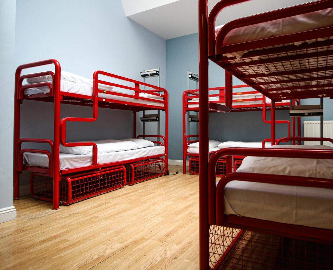 Bed 12-Bed Mixed Dormitory Ensuite 18–40 years
