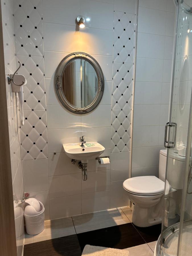 Single Room with Private Bathroom,1340377538:JPEG