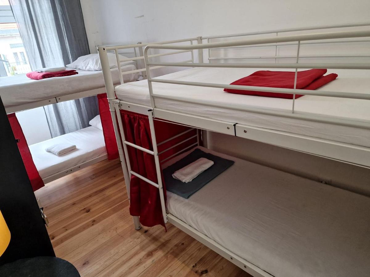 Single Bed 4-Bed Dormitory Room