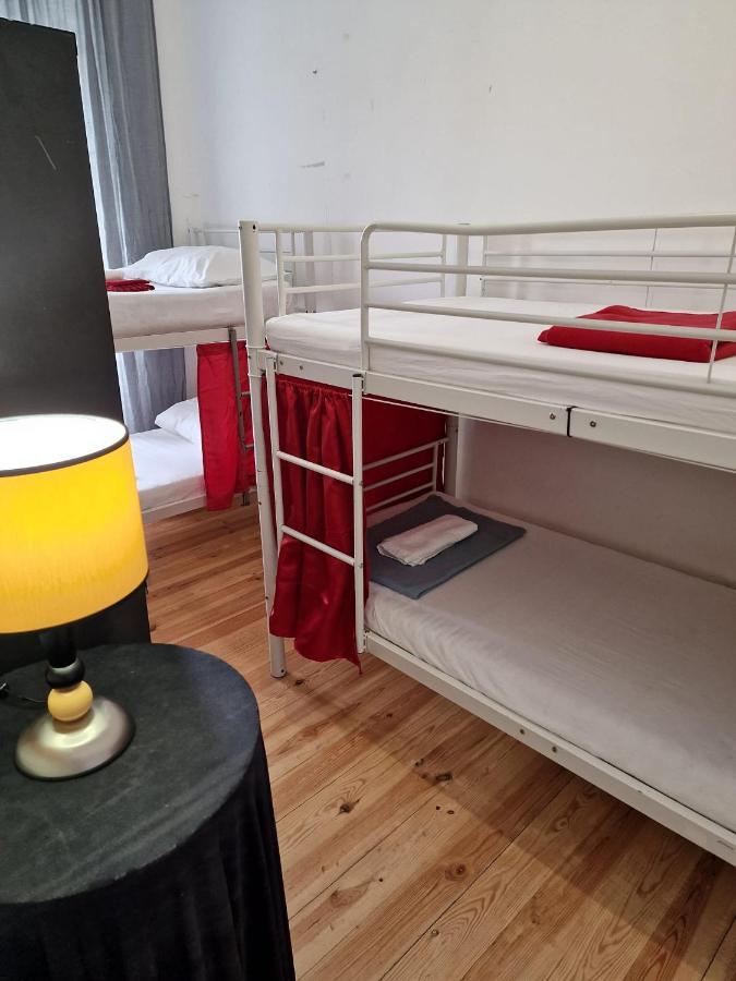 Single Bed 4-Bed Dormitory Room