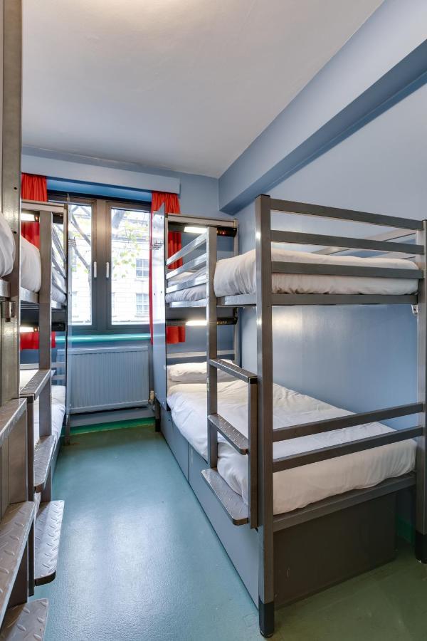6-Bed Mixed Dormitory Room,1363919603:JPEG
