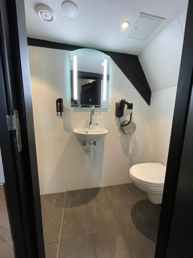 Twin Private Room