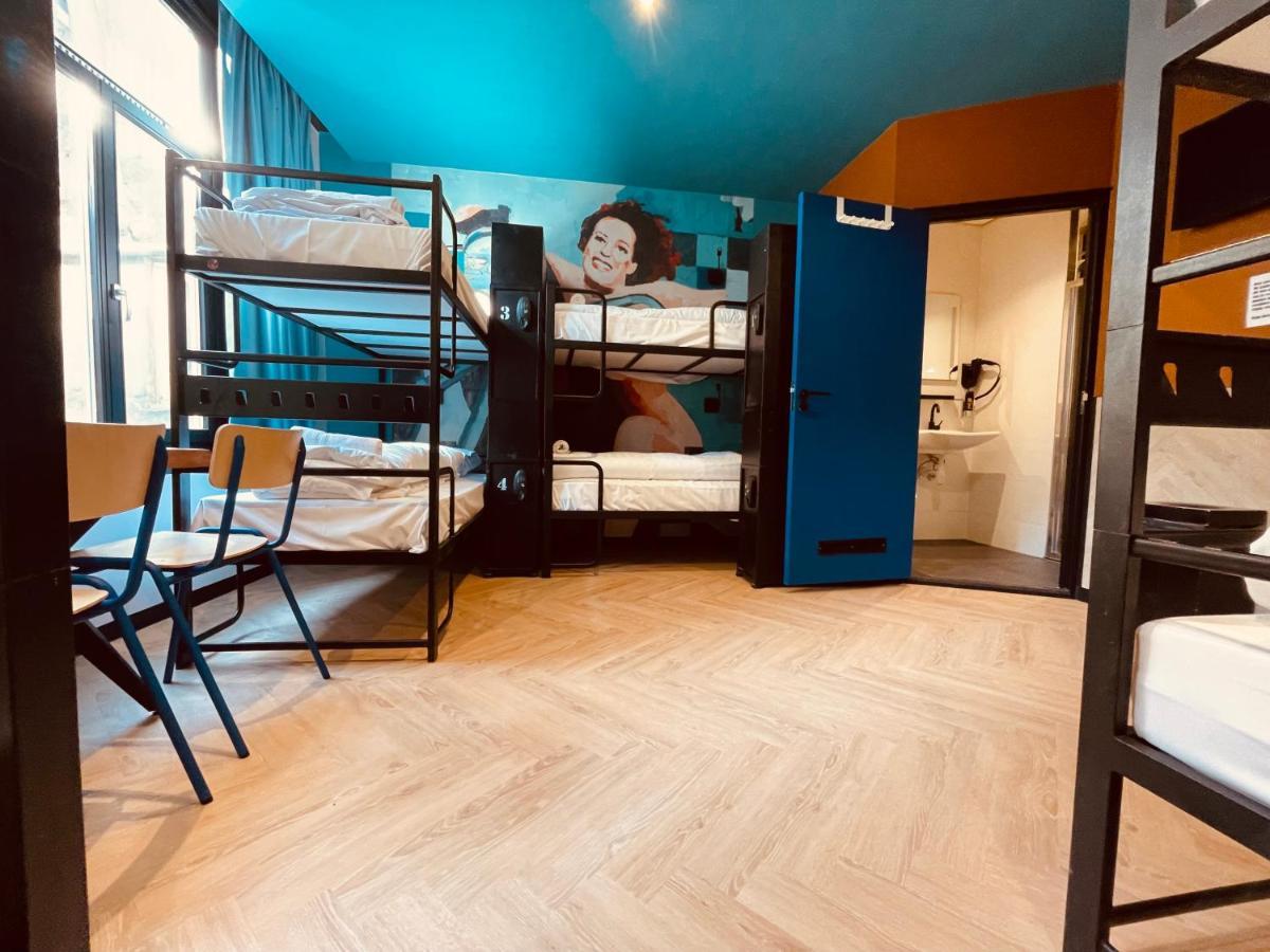 Bed 8-Bed Mixed Dormitory Room