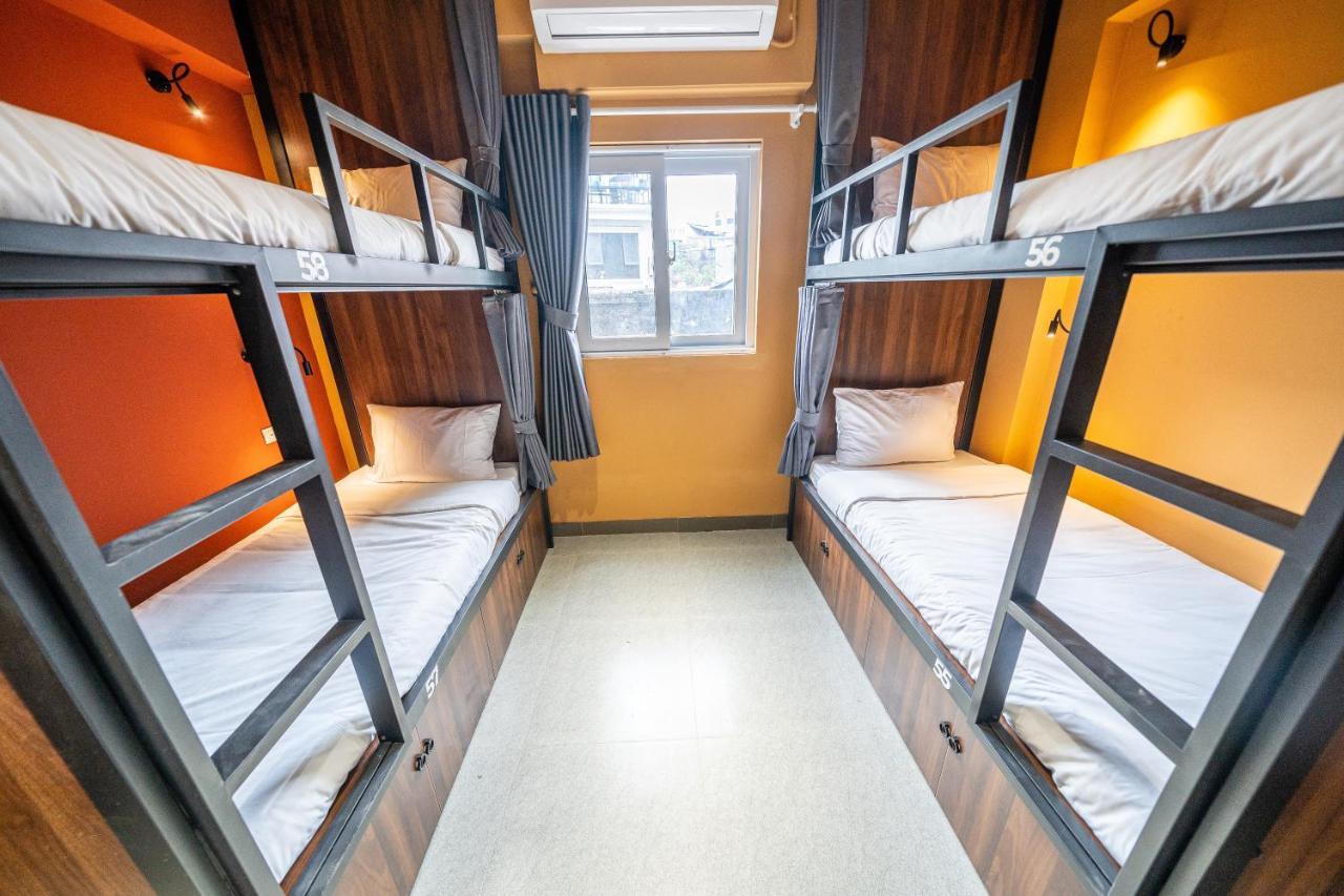 6-Bed Mixed Dormitory Room