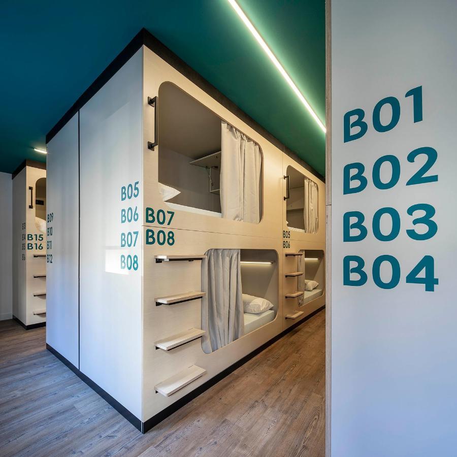 Bunk Bed Mixed Dormitory Room